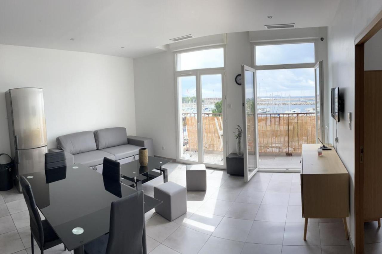 Charming T2 With Balcony And View Of The Port Marsiglia